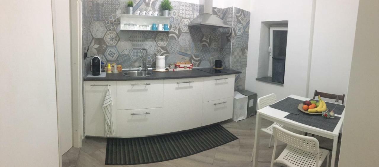 Studios Toledo 355 Νάπολη Εξωτερικό φωτογραφία