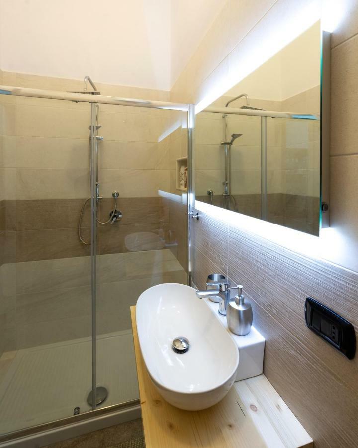 Studios Toledo 355 Νάπολη Εξωτερικό φωτογραφία